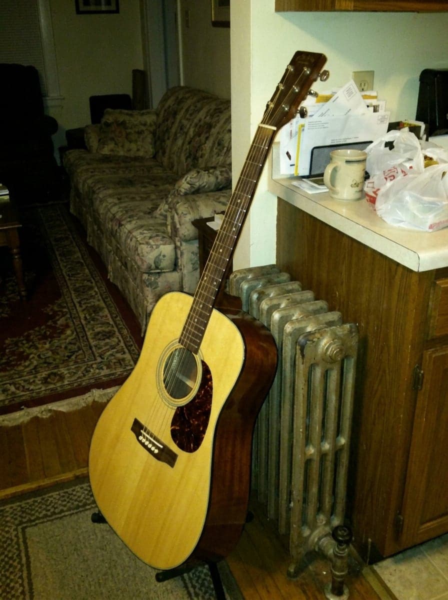 Fotografija koju je prodavac poslao — Akustična gitara